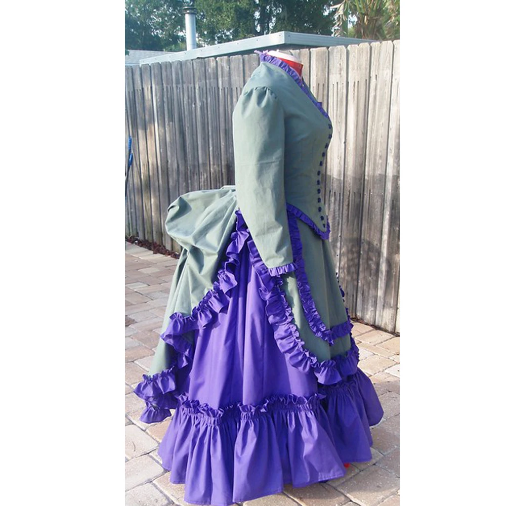 1872 สีเทาและสีม่วงผ้าฝ้ายคึกคักชุดยุคกลาง Victorian Southern Belle Ball Gown ชุดสําหรับสตรี