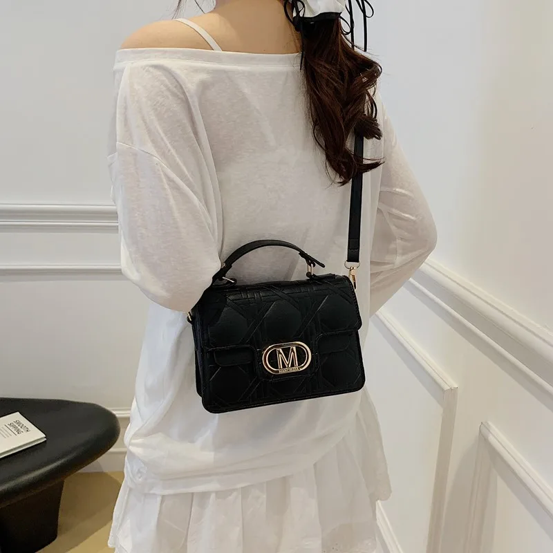 

Women’s Luxury Leather Classic Fashion Designer Crossbody Shoulder Trendy Tote Bag Elegant Handbag For Everyday Modern Outfits