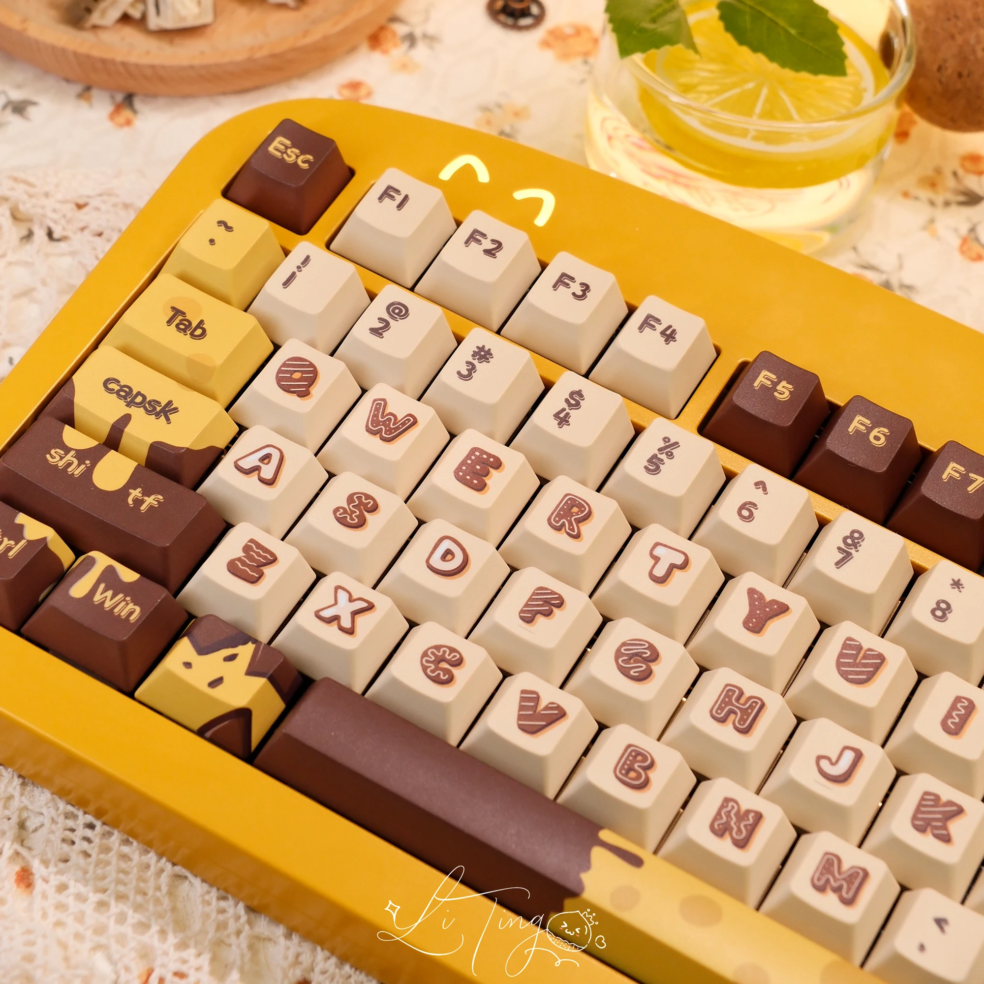 

Колпачки для клавиш Cookie, думайте периферийных устройств, пятисторонняя сублимация, 140 клавиш, оригинальные высокосублимационные колпачки для клавиш Колпачки для клавиш из ПБТ