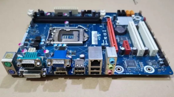 

Tsinghua Tongfang Hongji H81-M1 1150 H81 Motherboard DVI VGA HDMI High-definition Second B85