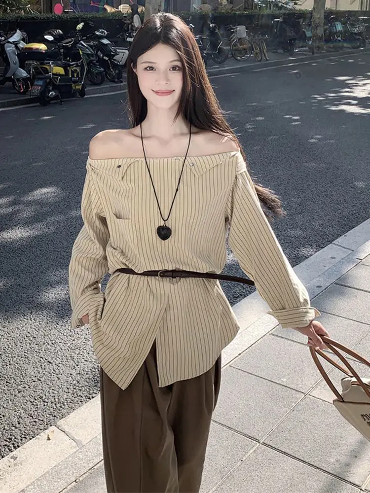 스트라이프 원숄더 긴팔 셔츠 여성 2025 봄 프렌치 살짝 빅사이즈 루즈핏 얇은 고급스러운 분위기 탑 트렌드