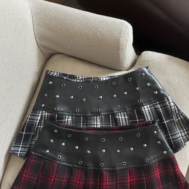 

Retro Plaid PU Leather Splicing Skirt High Waist A-shaped Y2k Spice Girl Design Pleated Short Skirt for Women