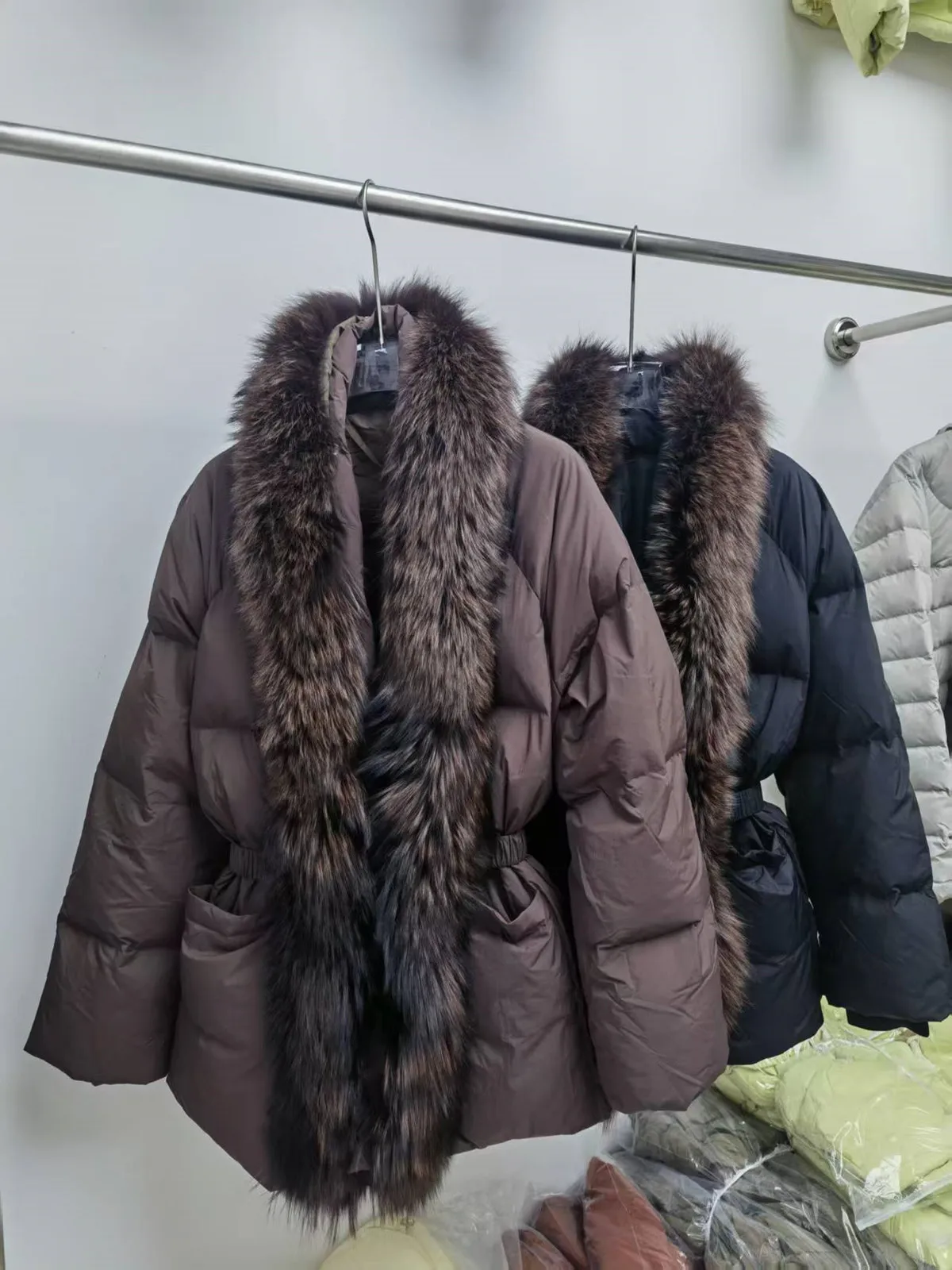 Large Natural Silver Fox Fur 2025 New Winter Puffer Jacket Women 90% White Duck Down Coat Female Thick Parkas Waterproof