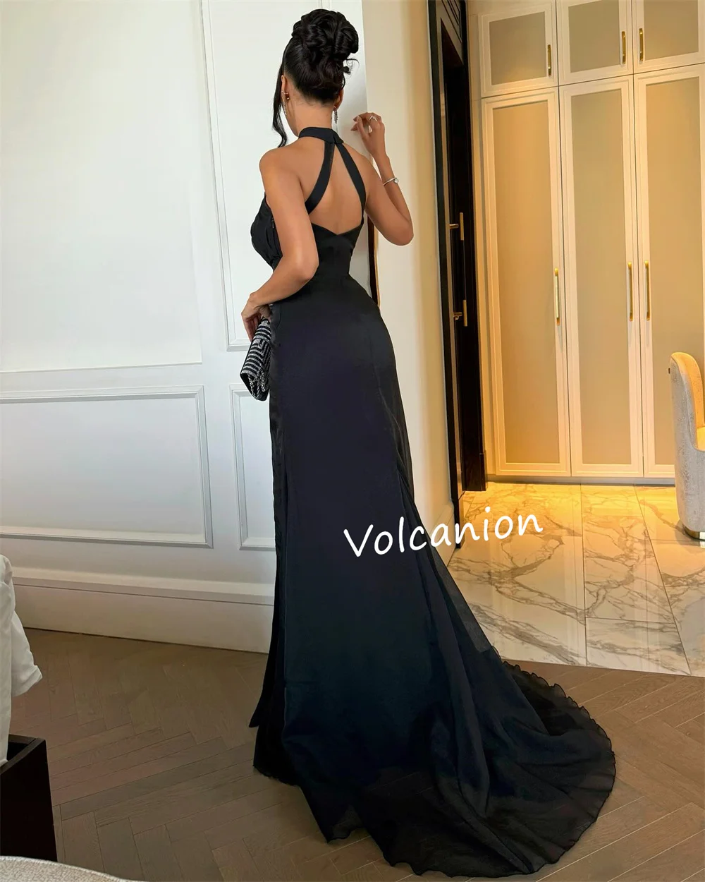 Abiti lunghi a trapezio con scollo all'americana e pieghe con perline in charmeuse personalizzati Occasioni su misura Moda Elegante stile moderno da sera