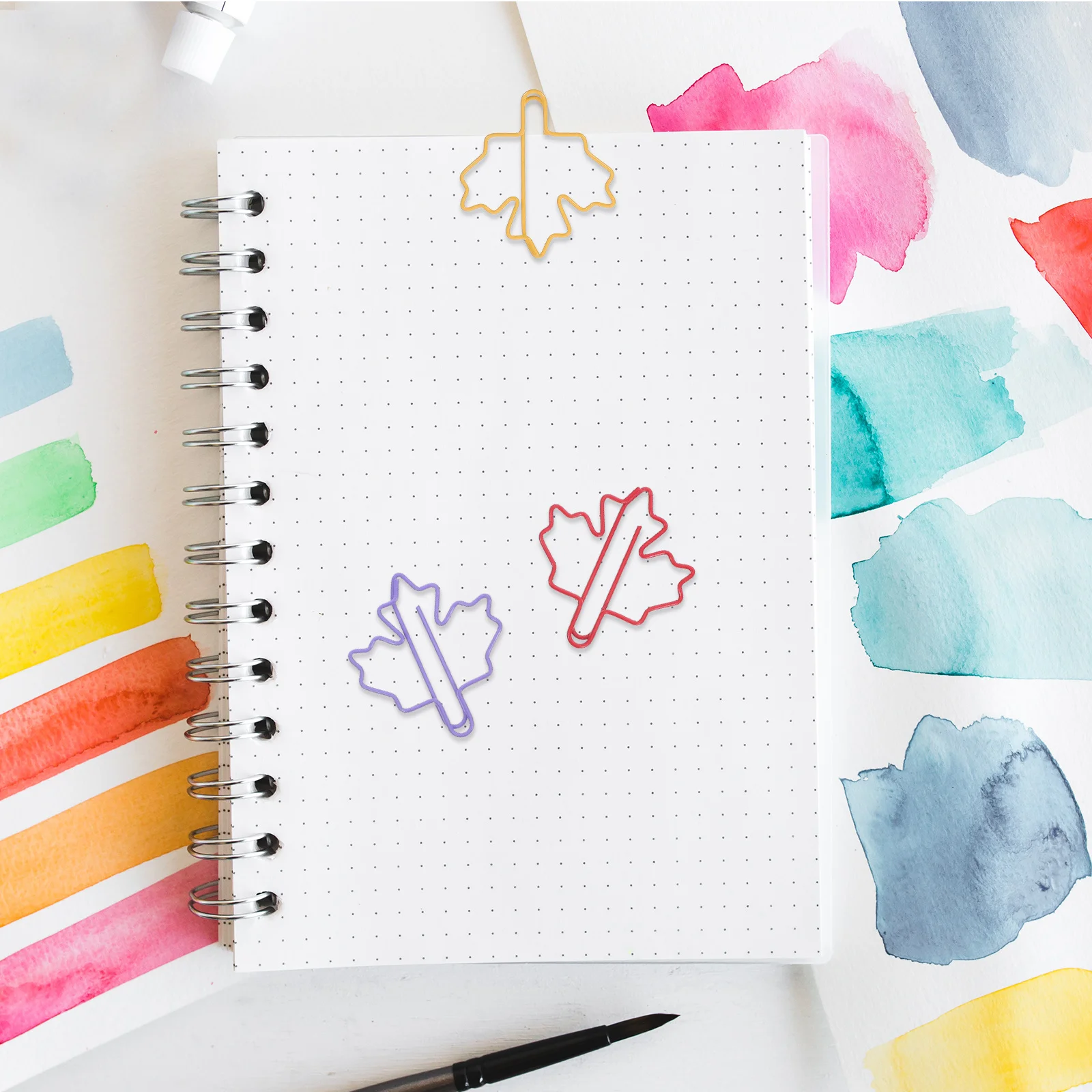 

100Pcs Maple Leaf Paper Clips Cute Colorful Metal Mini Binder Clips Office School Home Bookmark Craft Supplies
