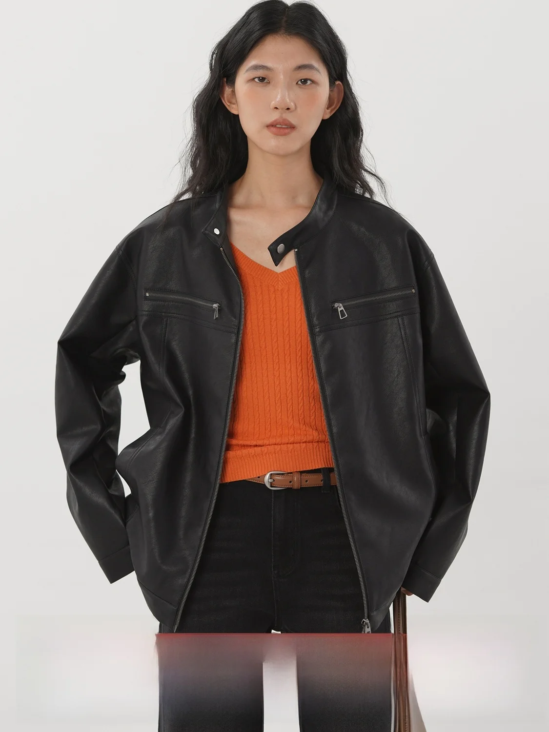 

EIGHTHMONTH Women's Bla Stand Collar Loose Leather Jaet Motorcycle Sle Zipper ket Cool ort Coat Commute Wind