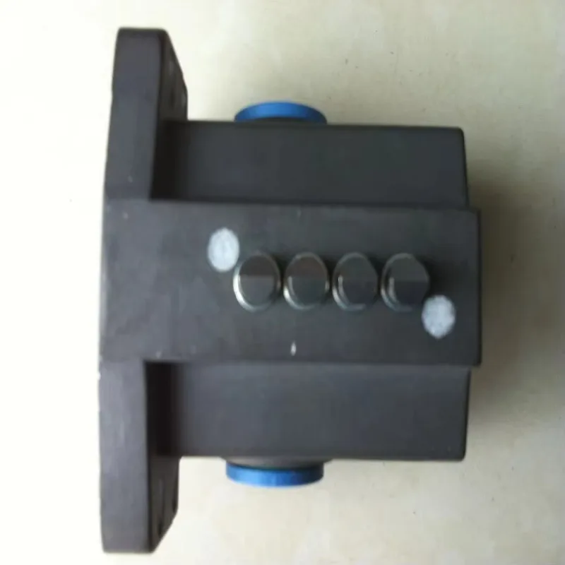 Enclosed Multi-Plunger Limit Switch BNS819-B04-D08--3B