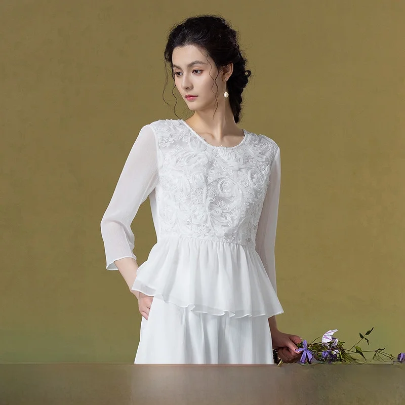 

Elegant Lace Blouse Women's New Autumn 2025 3D Flower Embellished Breathable Polyester Fiber round Neck Short Sleeve Shirt