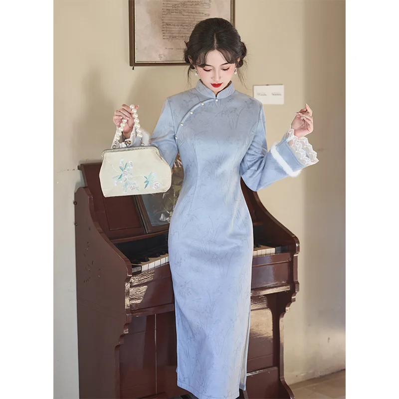 

Ретро Cheongsam синий замшевый с длинным рукавом осень/зима 2025 новый повседневный стиль улучшенное утягивающее Ципао