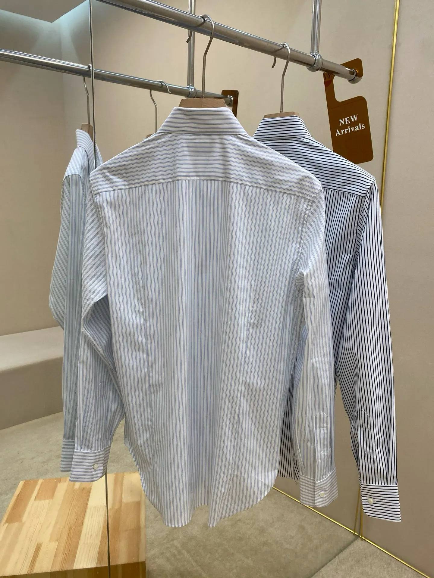Camicia casual a maniche lunghe con risvolto a righe in cotone LP italiano 25ss