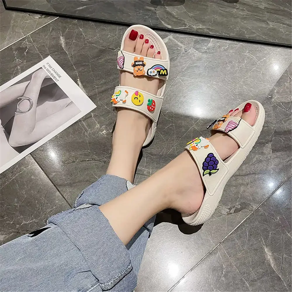 37-38 Graffiti Women Shoes Brand Half-silver Sandal Room Slippers For Women Sneakers Sports Athlete Funny Shoose Shoses