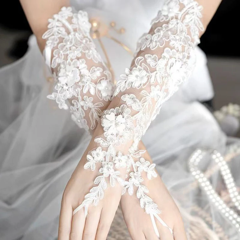 Guantes sin dedos florales de encaje hueco, elegantes guantes de novia para mujer, manoplas de malla para baile y boda, funda para fiesta y propuesta