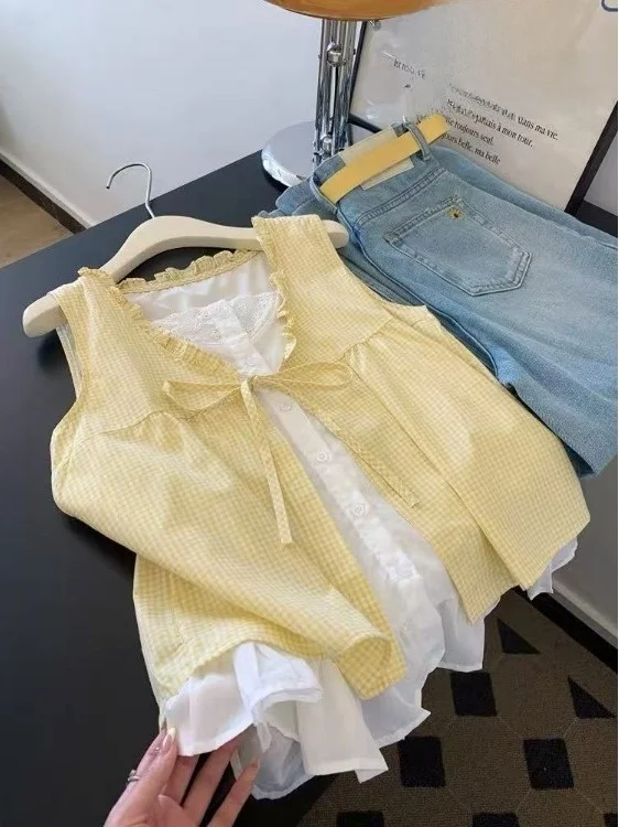 

Летняя женская рубашка в клетку 2026 года с поясом и узлом, в стиле кукольной рубашки, с деревянными элементами декора, из дышащего хлопка, V-образный вырез