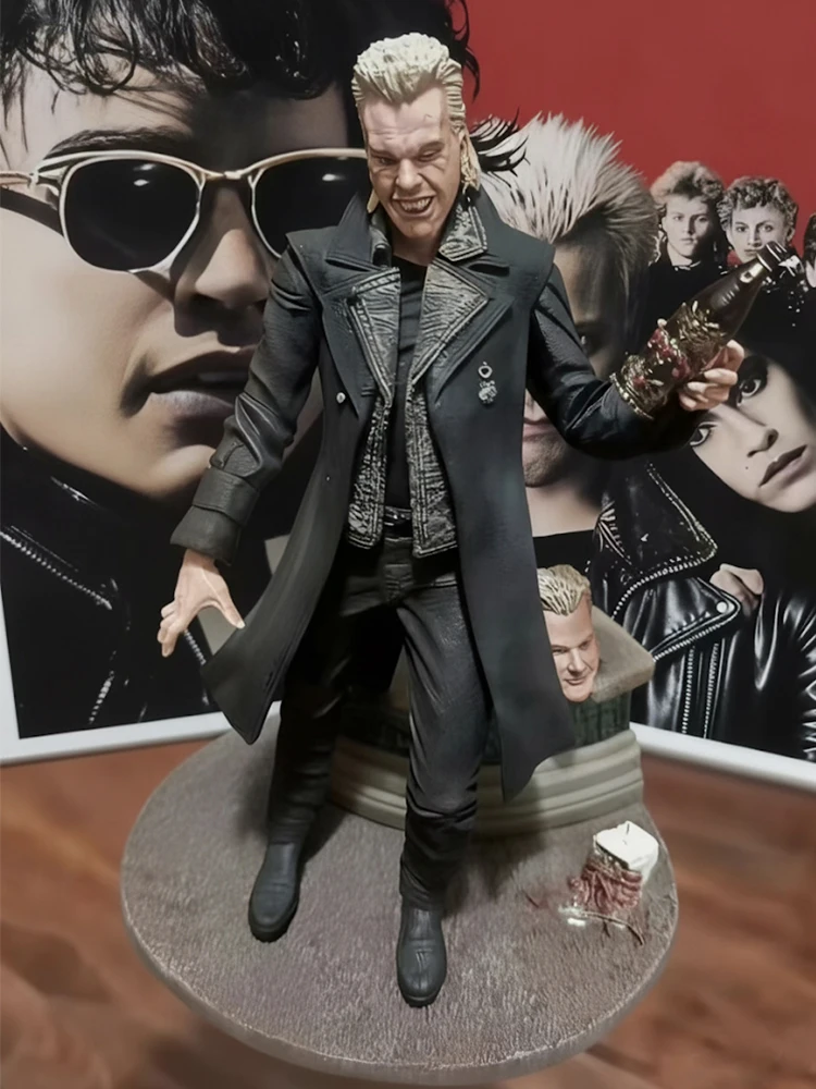 

Neca David The Lost Boys Cult Classics Series 6 Reel Toys 2007 Фигурка Кукла-вампир Коробка слегка желтая