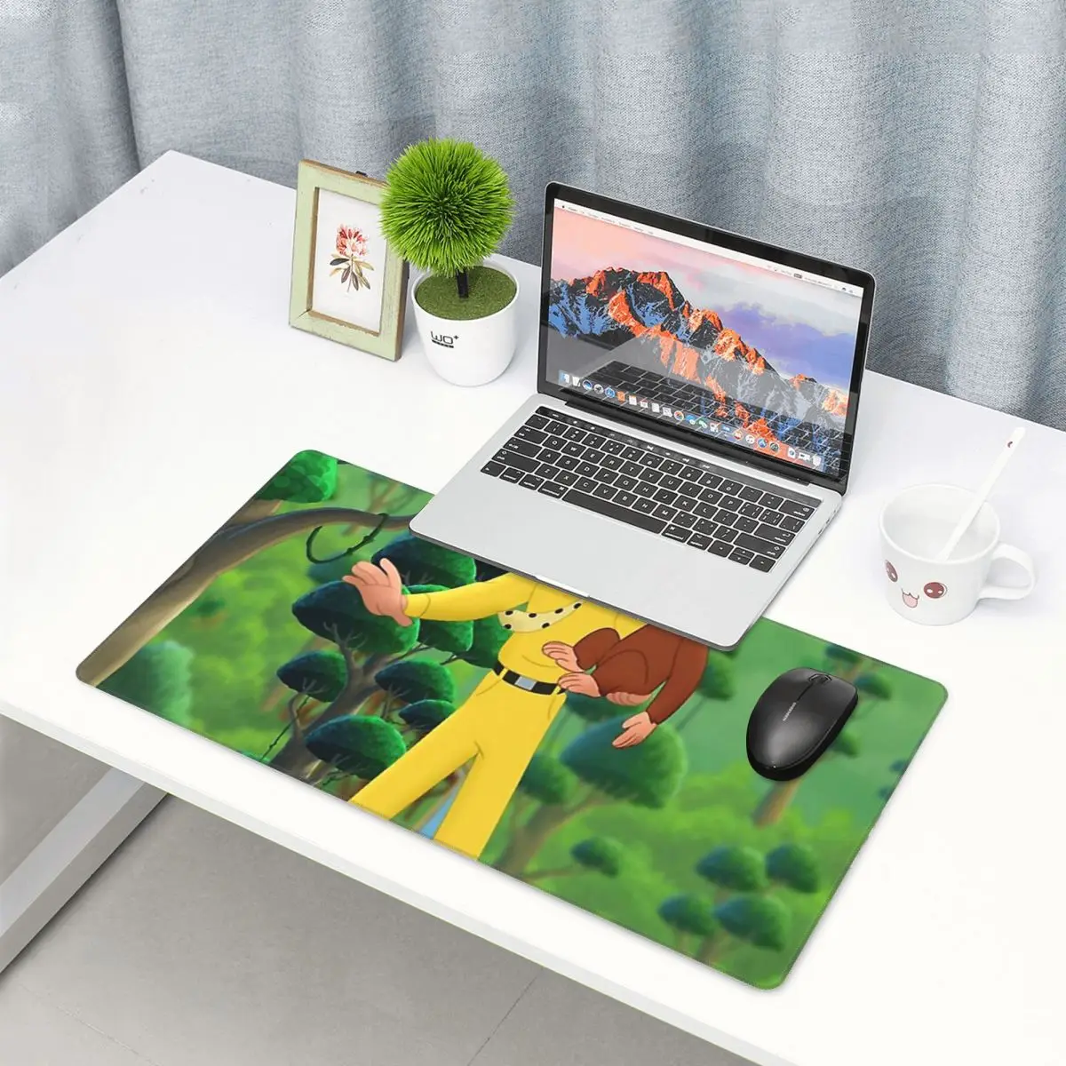 

Большой коврик для мыши Curious George, коврики для геймеров, для ПК и ноутбуков, коврик для клавиатуры, компьютерный игровой коврик, офисные аксессуары, настольный коврик