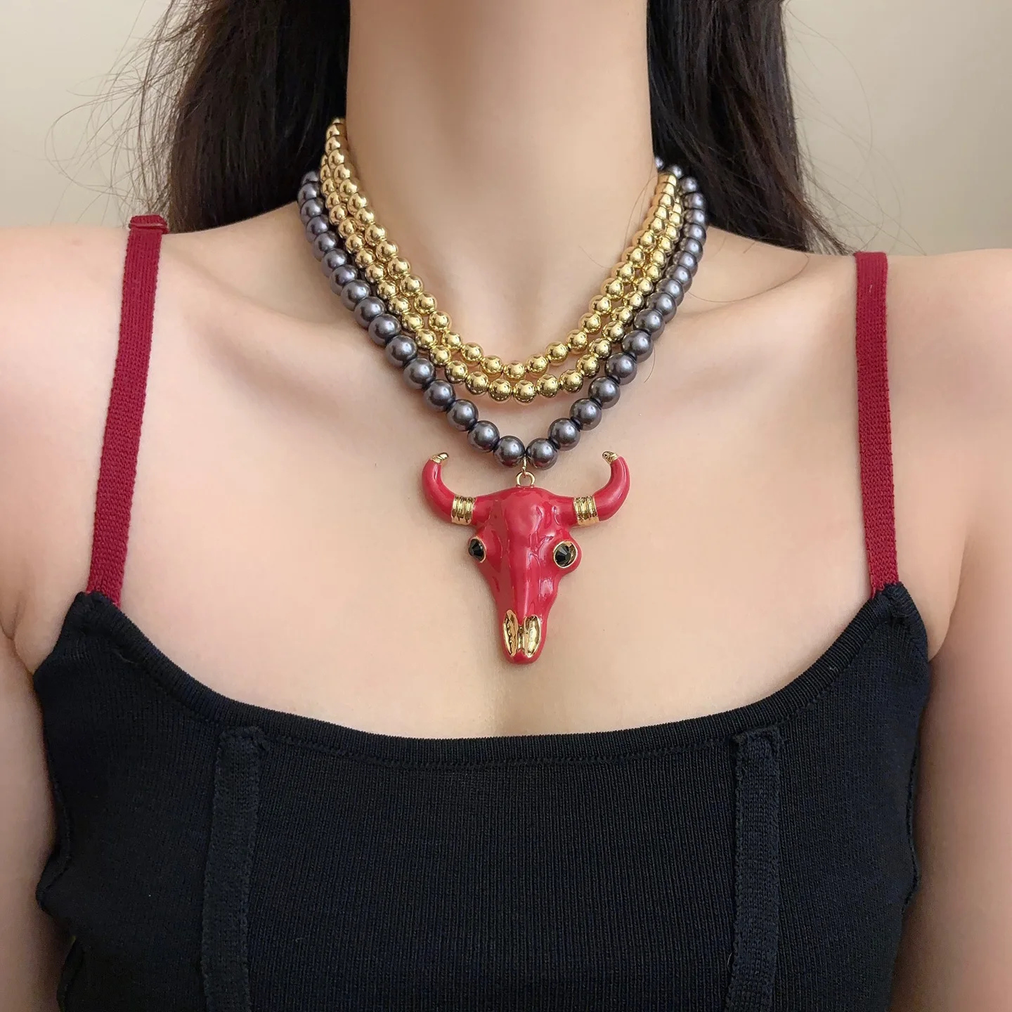 

Original design exaggerated multi-layer beaded vintage enamel bullhead pendant necklace for women's clavicle chain trend