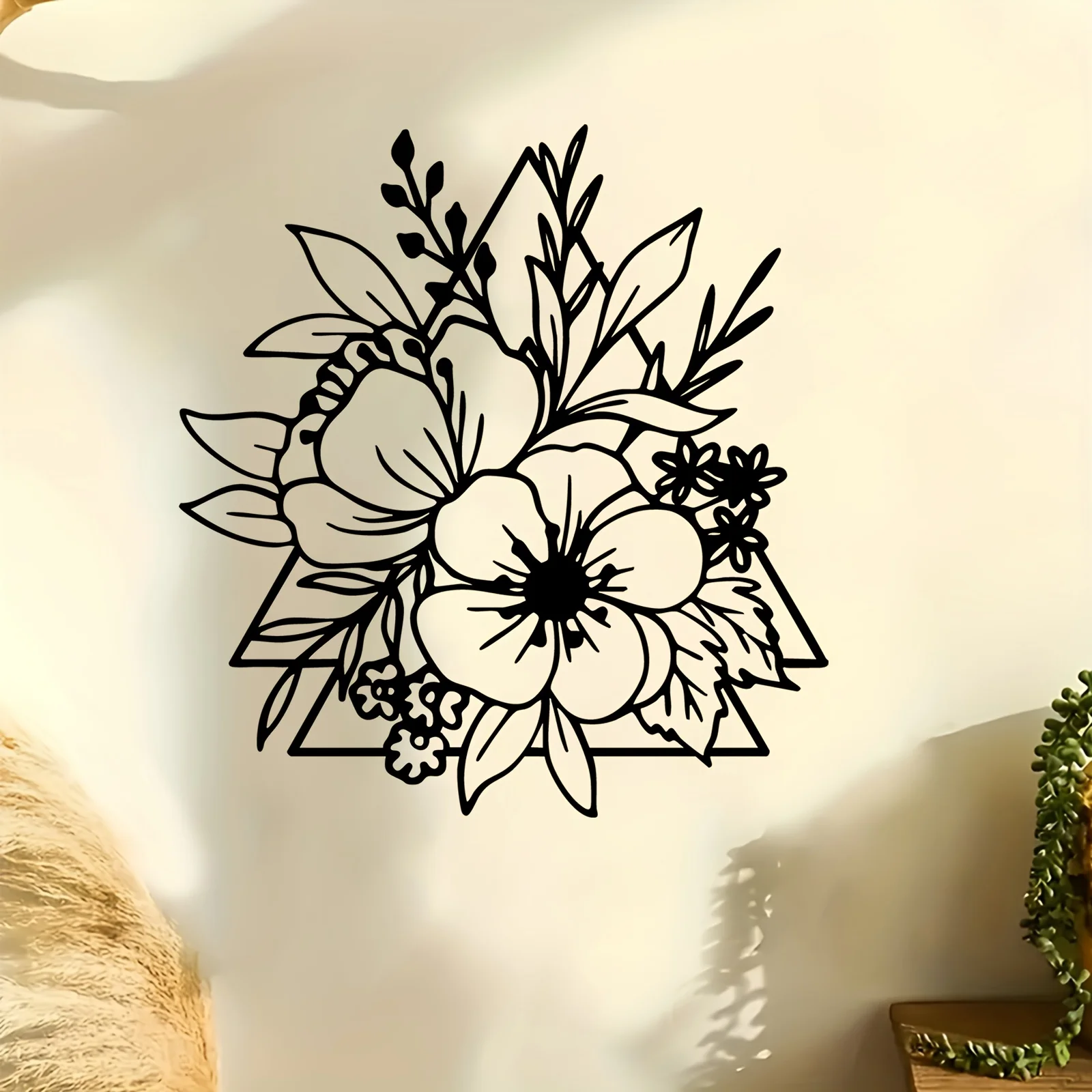 Elegant Floral Triangle Metal Wall Sculpture Rust-Resistant Iron Romantic Flower Mural Wedding Valentine Bedroom Garden Decor