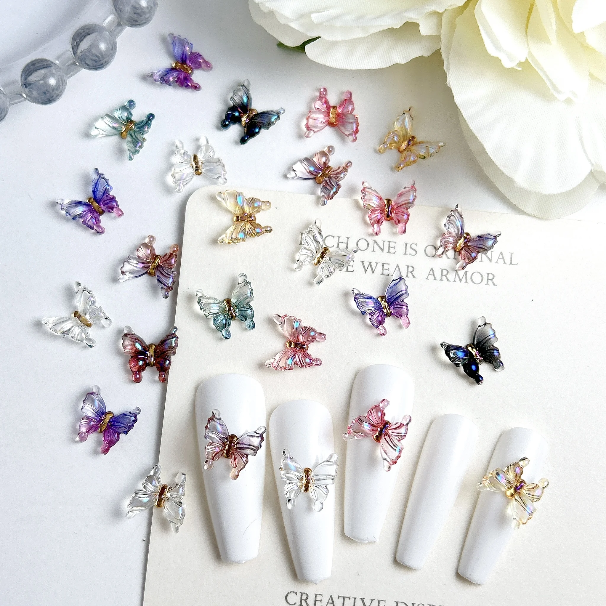 30 Uds. De dijes de uñas de mariposa transparentes multicolores, resina 3D brillante, mariposa pequeña, decoración artística de uñas para manualidades DIY