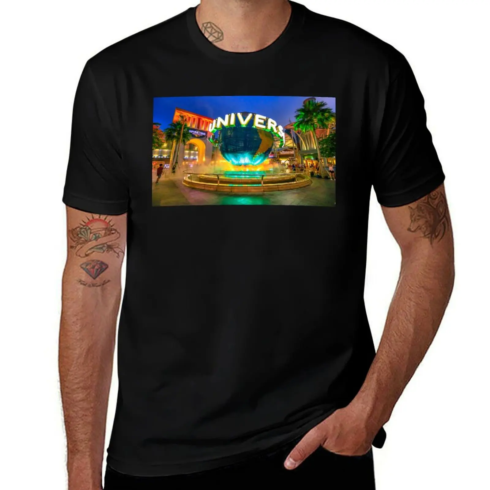 

Universal Studios T-Shirt Holiday Party T-Shirt for Men