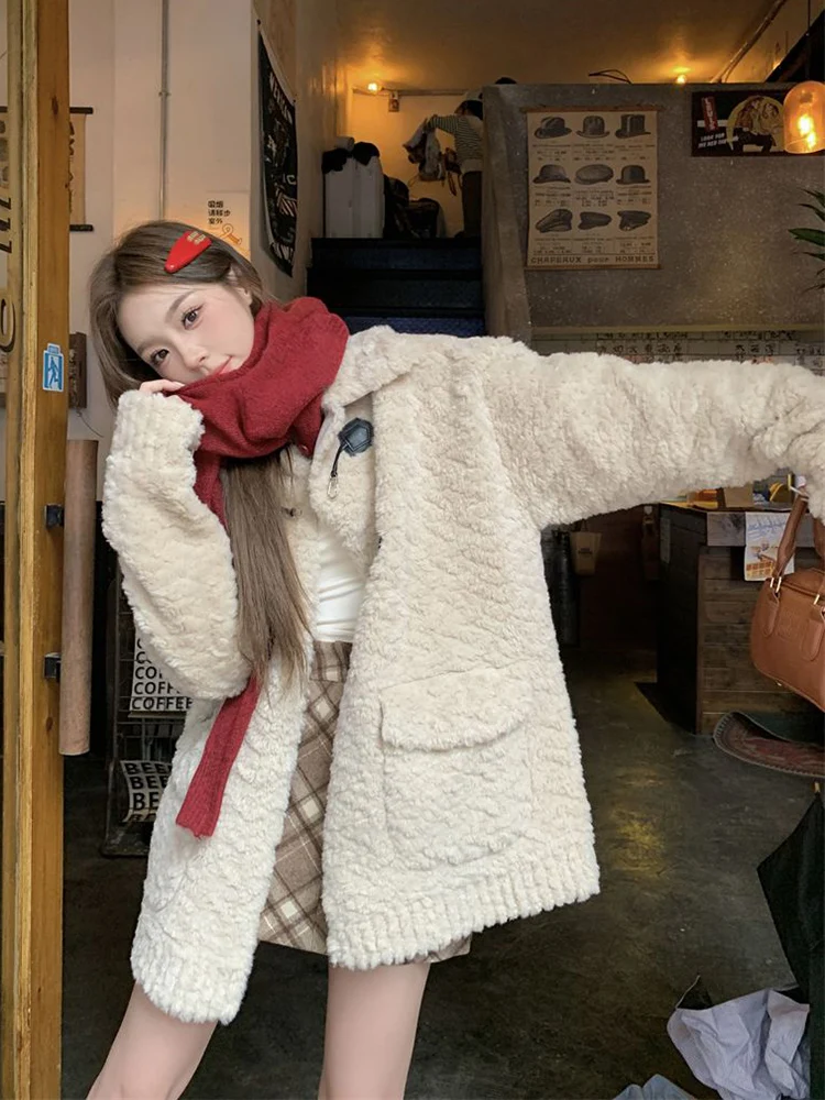 Zoki-abrigo Retro de imitación de cordero para mujer, chaqueta holgada de estilo pijo, chaqueta cálida de manga larga, Tops informales Vintage coreanos con bolsillos para invierno