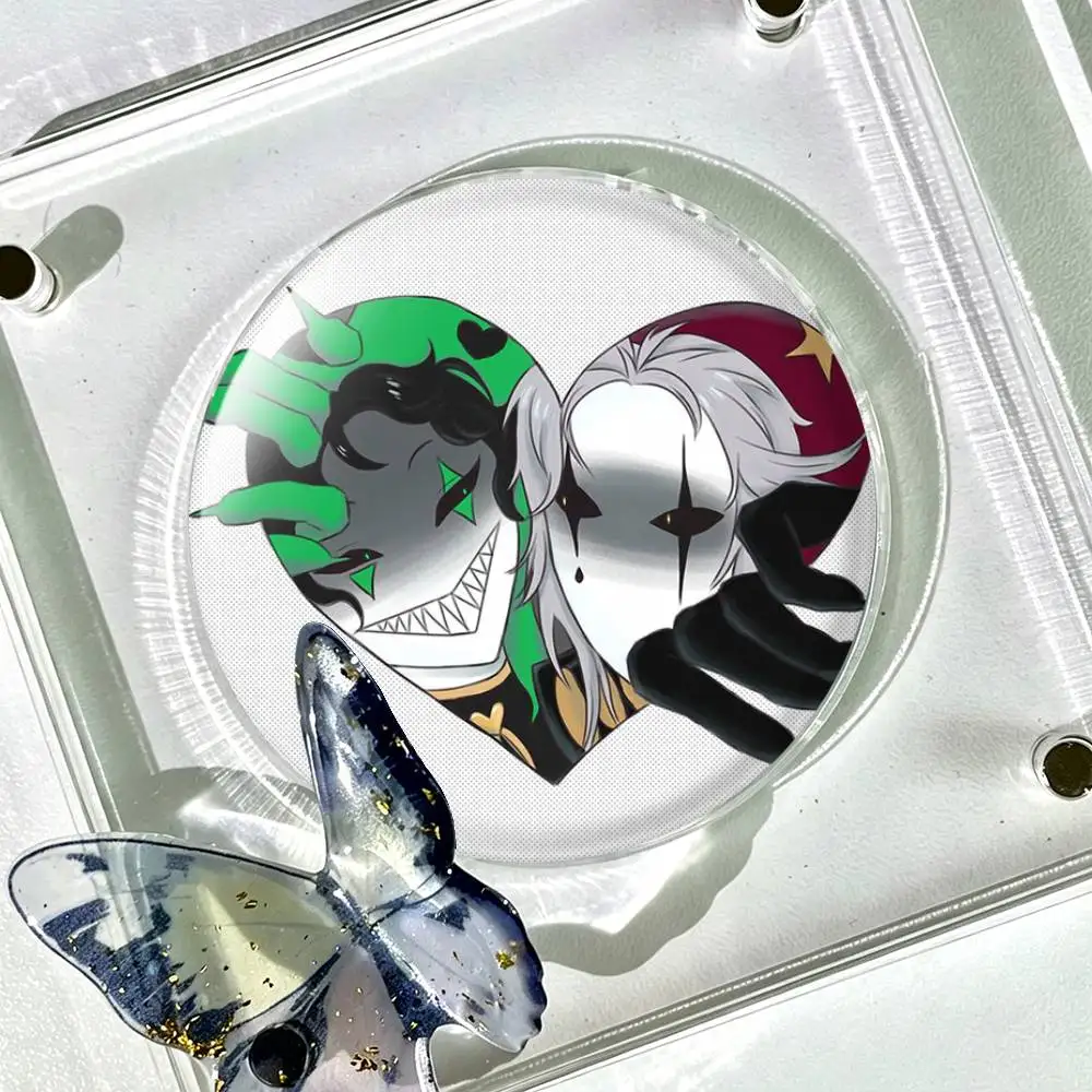 P-Pierrot and H-Harlequin   Badges 25 32 44 58 75 mm Round Fans Collect Friends Gifts Brooch Souvenir