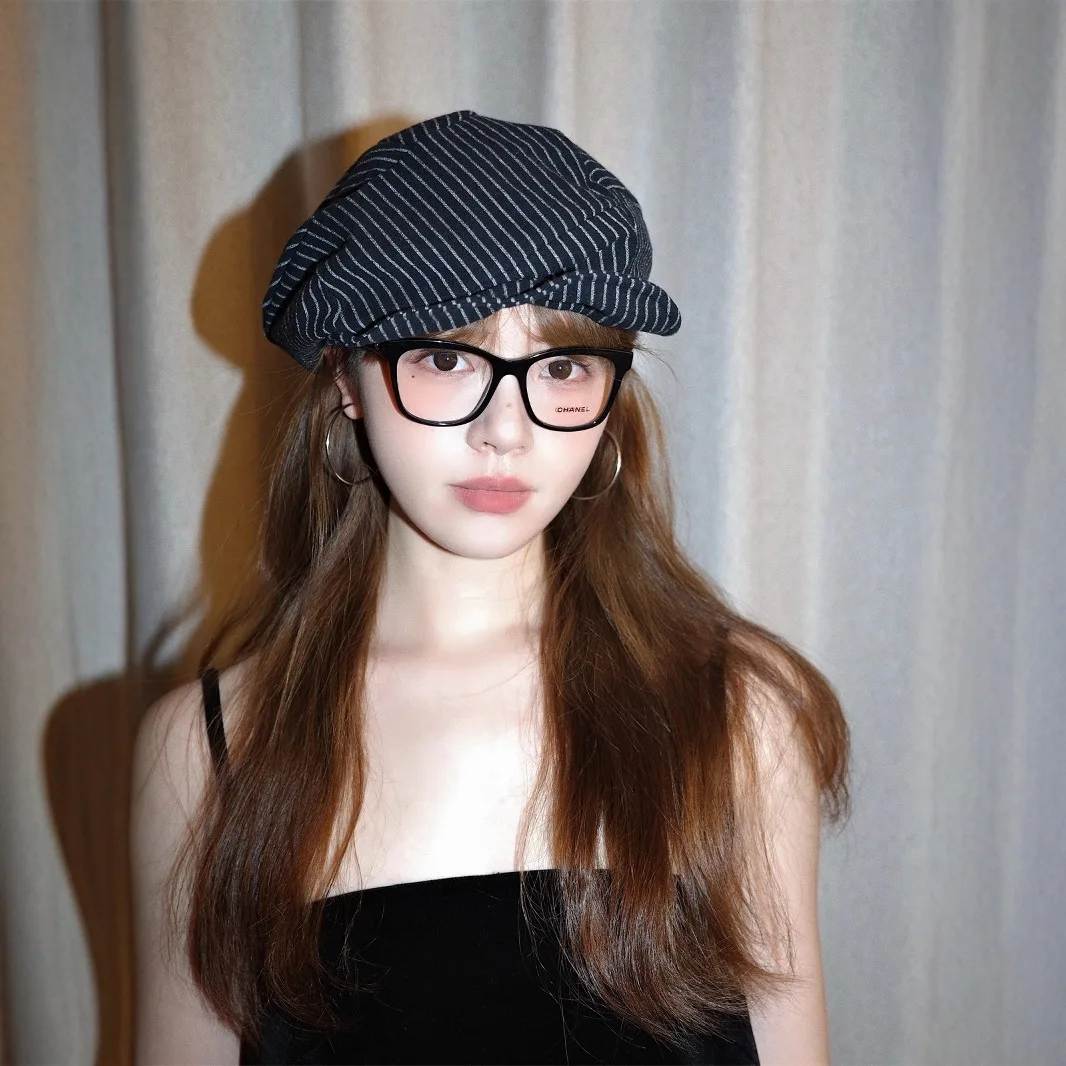 

Women's Style Artistic Striped Cotton - Linen Beret Fashionable Newsboy Hat for Spring Summer Face - Slimming Retro Painter Hat