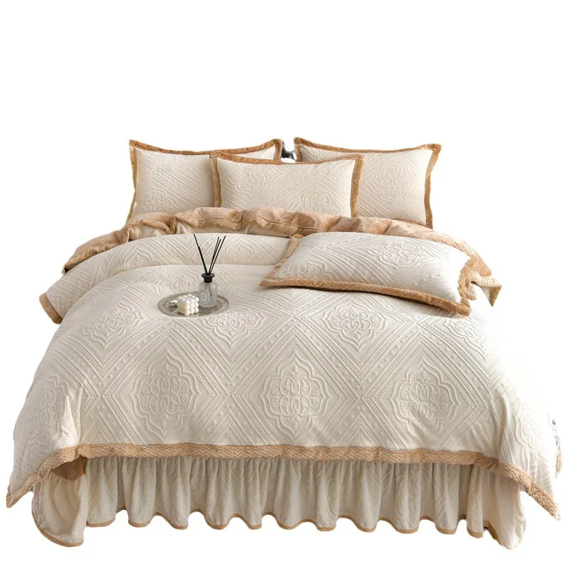 

Autumn and Winter Carved Milk Flour Four Piece Set, Thickened and Warm Bed Sheet and Quilt Cover