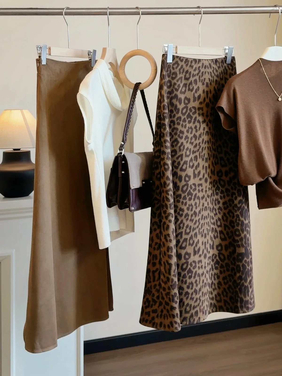 Women Brown Leopard Print Suede Midi Skirt High Waist A-line Fluffy Faux Fur Hem Vintage Casual Y2K Party Office Commuted Bottom