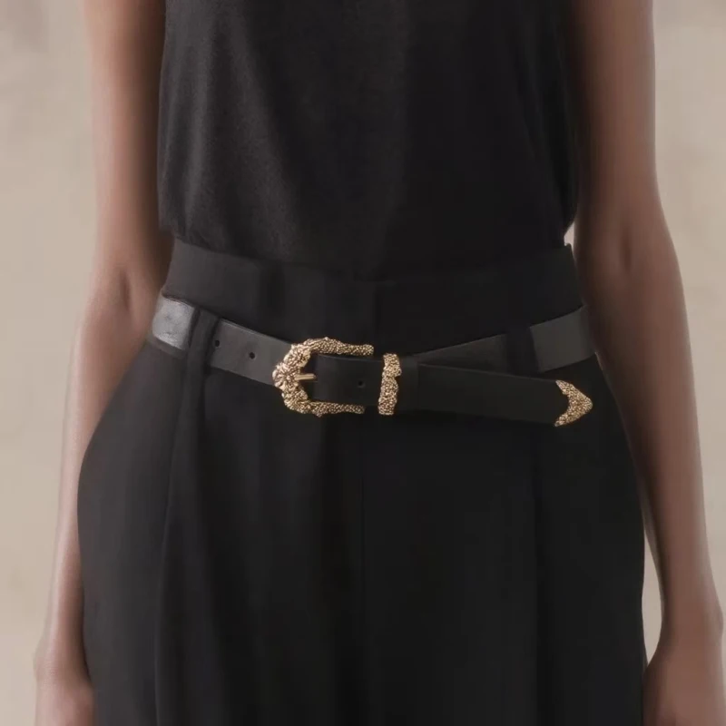 New three-piece set of women's elegant black waistband with carved buckle