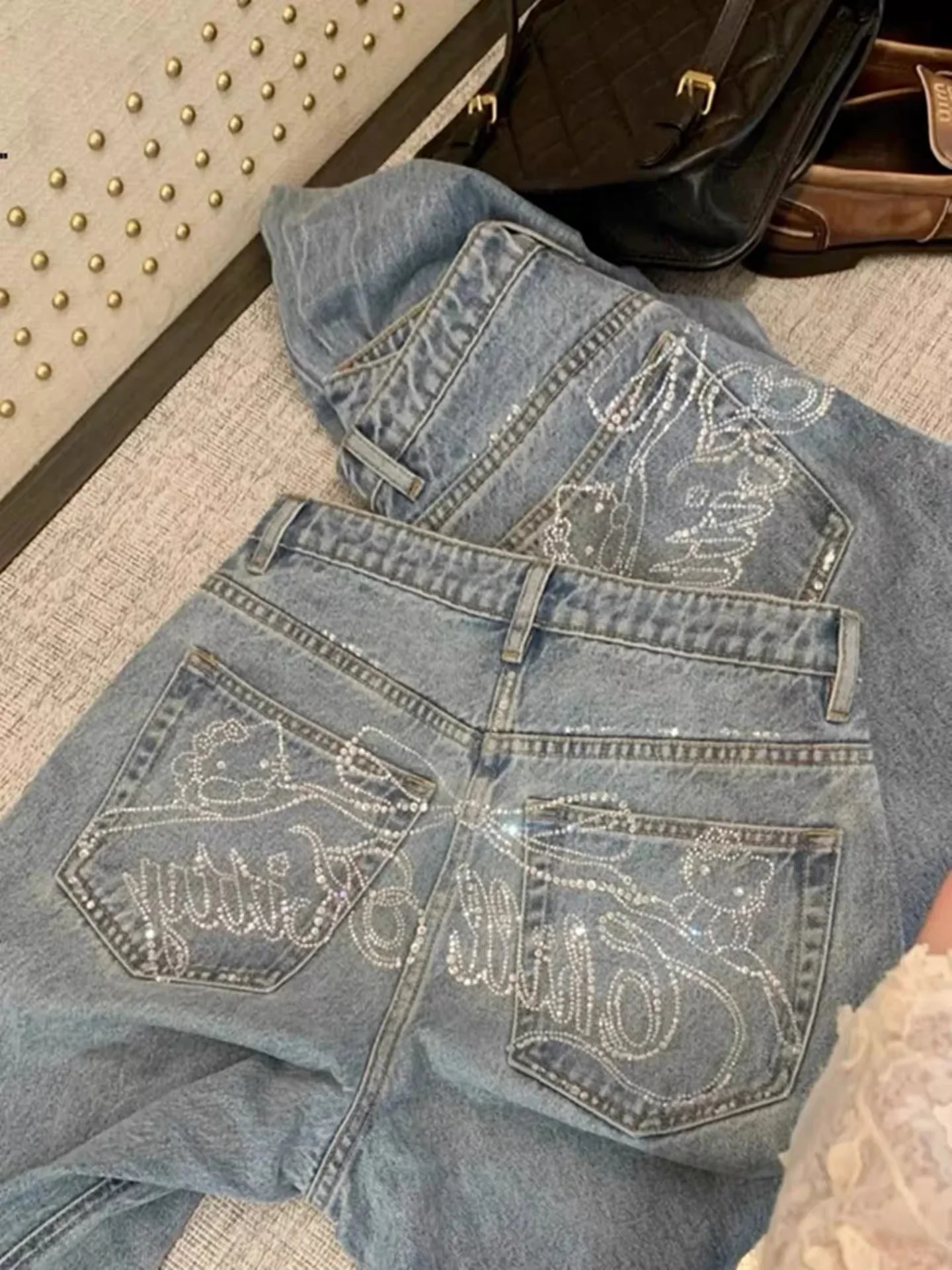 بنطلون جينز نسائي بتصميم أمريكي عتيق مزين بالأحجار الكريمة، خصر عالي وساق واسعة، تصميم عصري بعقدة فراشة، جينز كاجوال #3