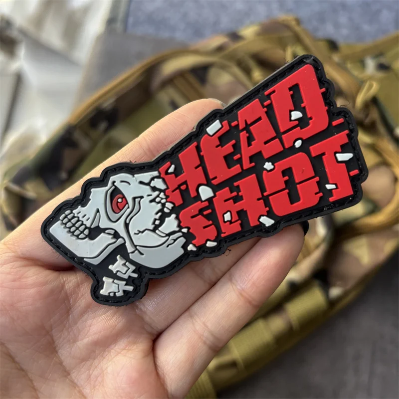 Parche táctico militar PVC diseño bala en la cabeza con velcro - imagen 2