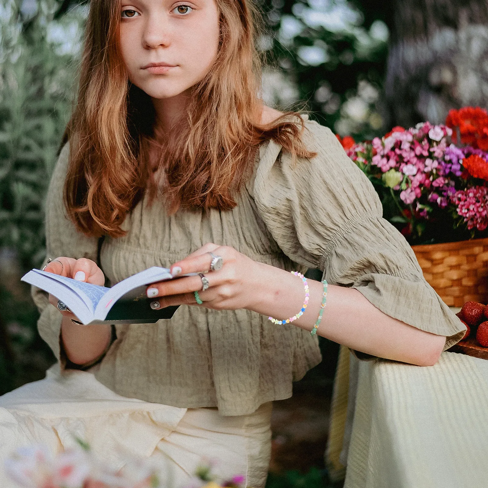 

600Pcs DIY Loose Beads Material Kit Acrylic Colorful Spacer Beads for Jewelry Craft Bracelet Hair Accessory Supplies