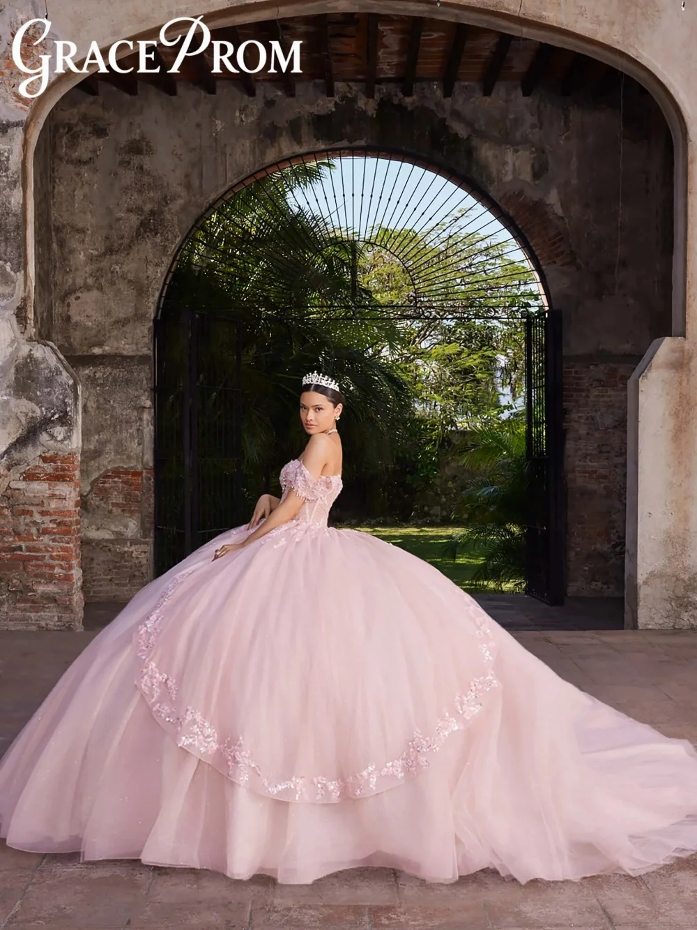 Enchanting Pink Applique Ball Gown Elegant Beaded Sheer Quinceanera Dress Premium Off The Shoulder Dress Vestidos De 15 Años 2