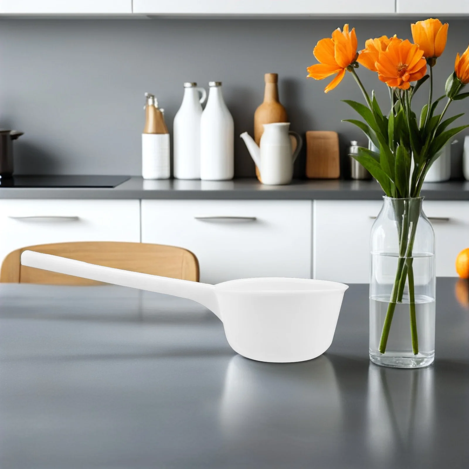 

Long Handle Water Scoop Plastic Ladle Large Capacity Kitchen Bath Garden Household Use Water Dipper Cup Easy Clean