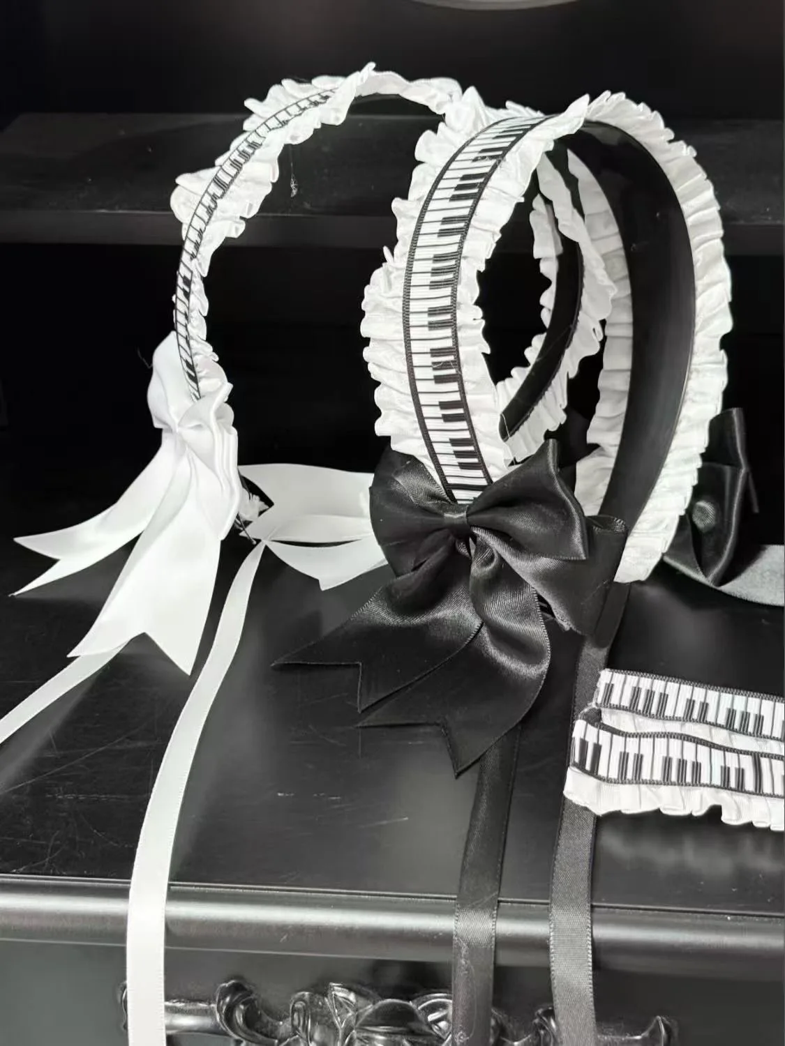 Lolita – bandeau de Piano créatif blanc noir, Clip Hiar, accessoires pour cheveux, bandeau avec nœud en dentelle à volants doux, couvre-chef