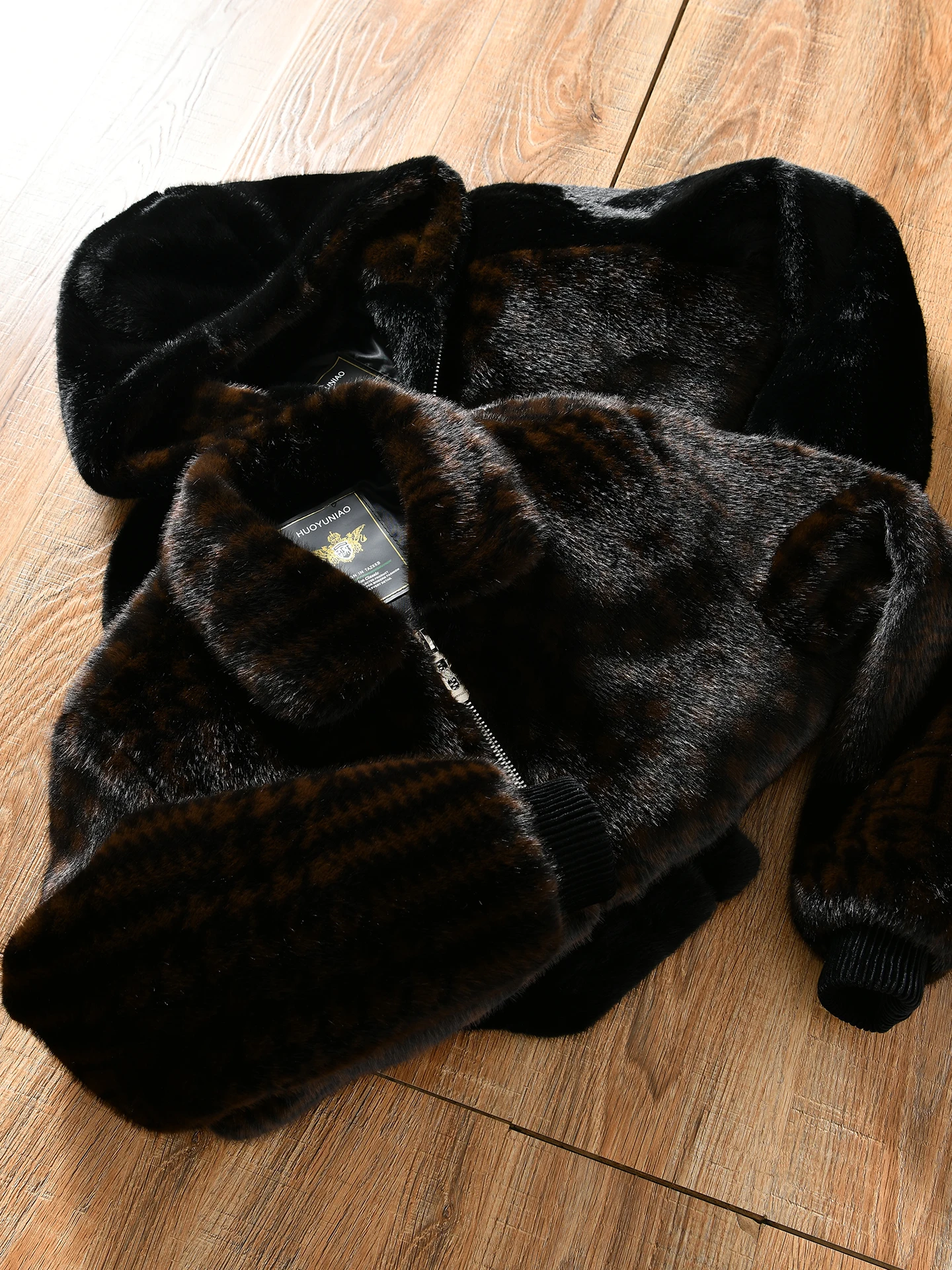  Smooth Oil-Shiny Men's Casual Fashion Seal Fur Jacket Coat Short Thick Warm Breathable Zipper Closure Side Pocket