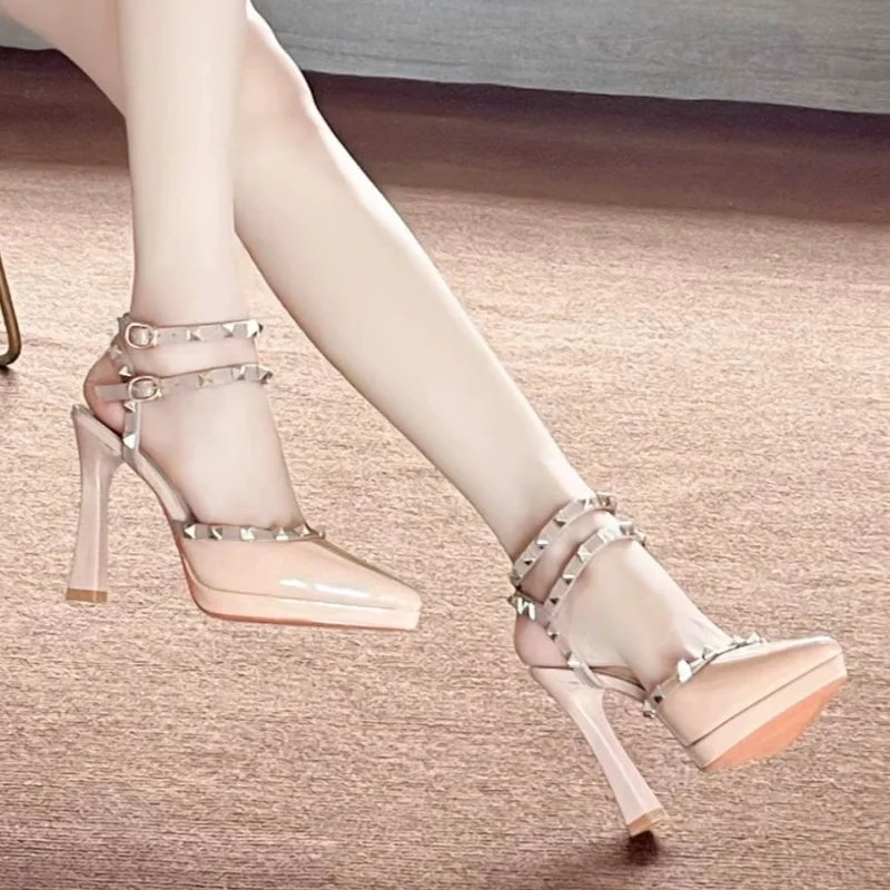 

*Fashionable and Sexy Banquet Hot Selling High-heeled Sandals Summer New Style Pointed Comfortable Casual Sandals for Women