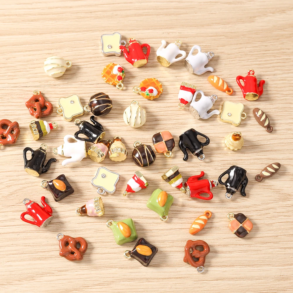 5 Stück Gemischte Niedliche Lebensmittel-Anhänger, Emaille-Kuchen- und Brot-Charms für die Herstellung von Ohrringen, Halsketten, Armbändern, DIY-Bastelarbeiten und Schmuckzubehör – Detail 3