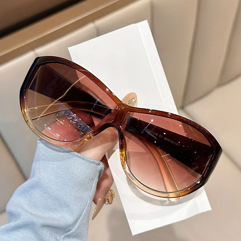 Luxury Vintage Cat … - image