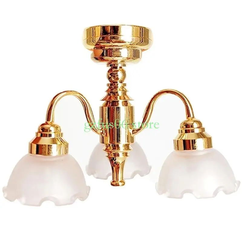 

D5QF Gold Base Three Head Потолочная лампа модель 1/12 Dollhouses Display Accessours