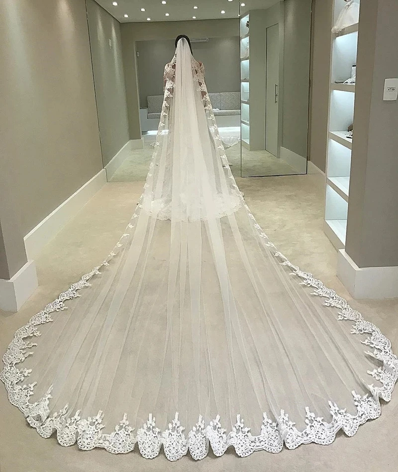 

White Ivory 4 Meters Long Full Edge Lace Wedding Veil One Layer Tulle Bridal Veil with Comb Wedding Accessories