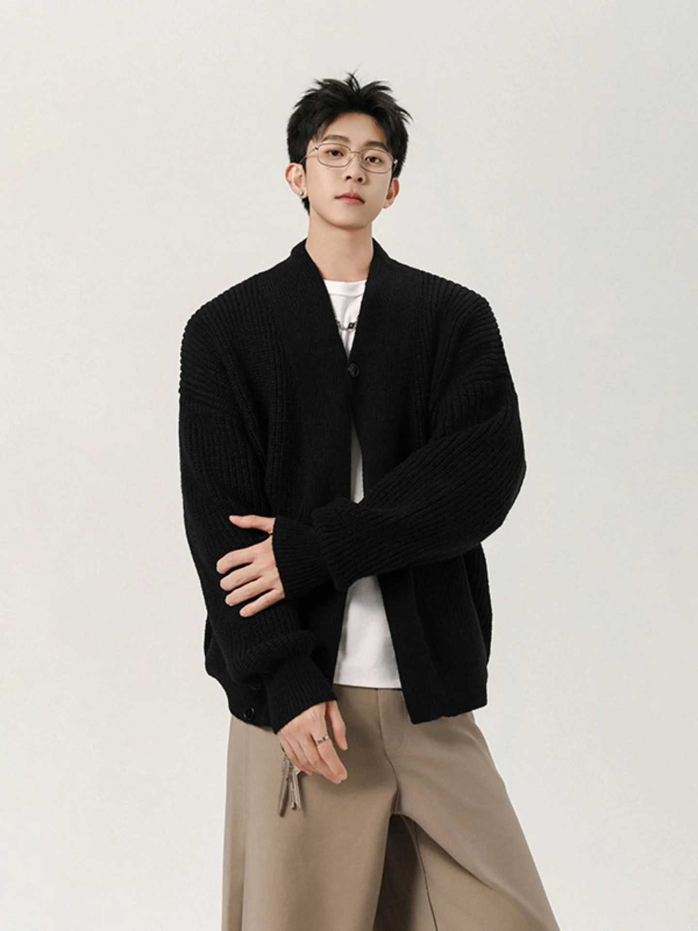 

Мужской вязаный кардиган свободного кроя с V-образным вырезом, повседневный, в американском стиле, премиум-класса, осенняя новинка, на пуговицах, верхняя одежда