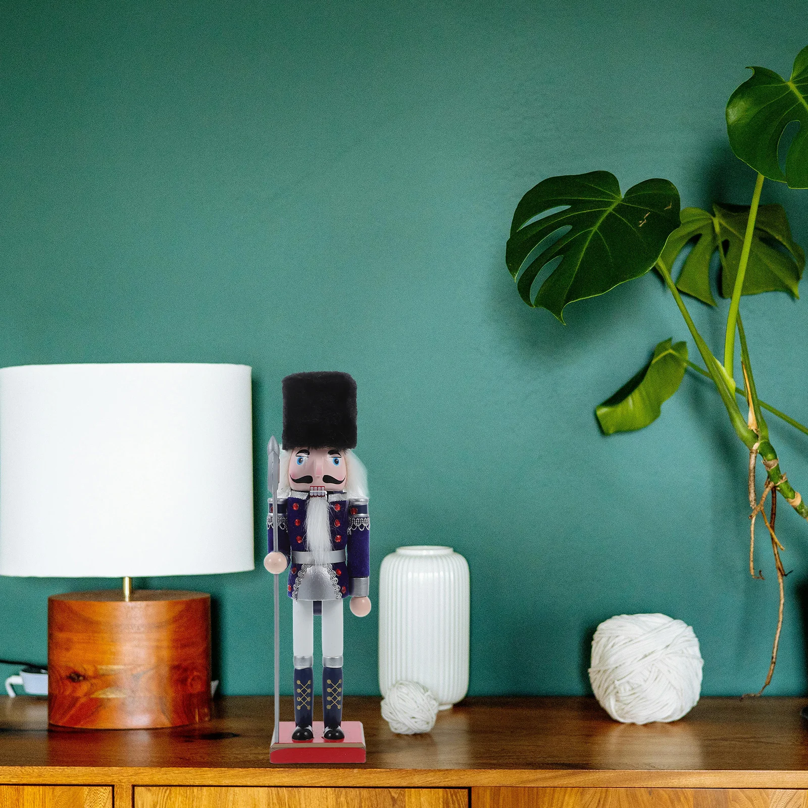 

Classic Wooden Nutcracker Soldier Traditional Holiday Party Tabletop Decoration Nutcracker Sculpture Home Decor