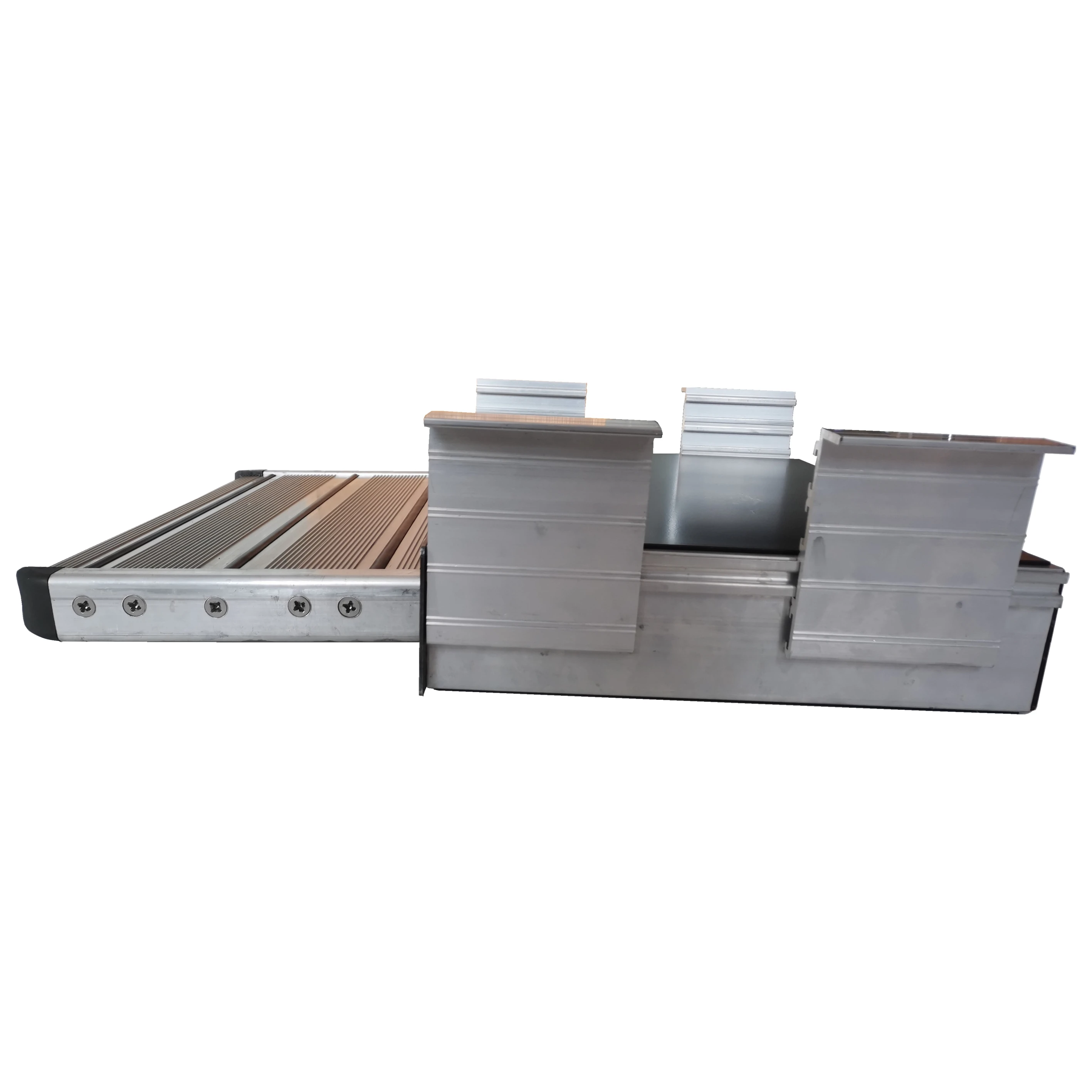 رائجة البيع 2024 تصميم جديد دليل طبقة واحدة الألومنيوم متنقل قافلة تخييم Campervan مقطورة Rv الخطوة