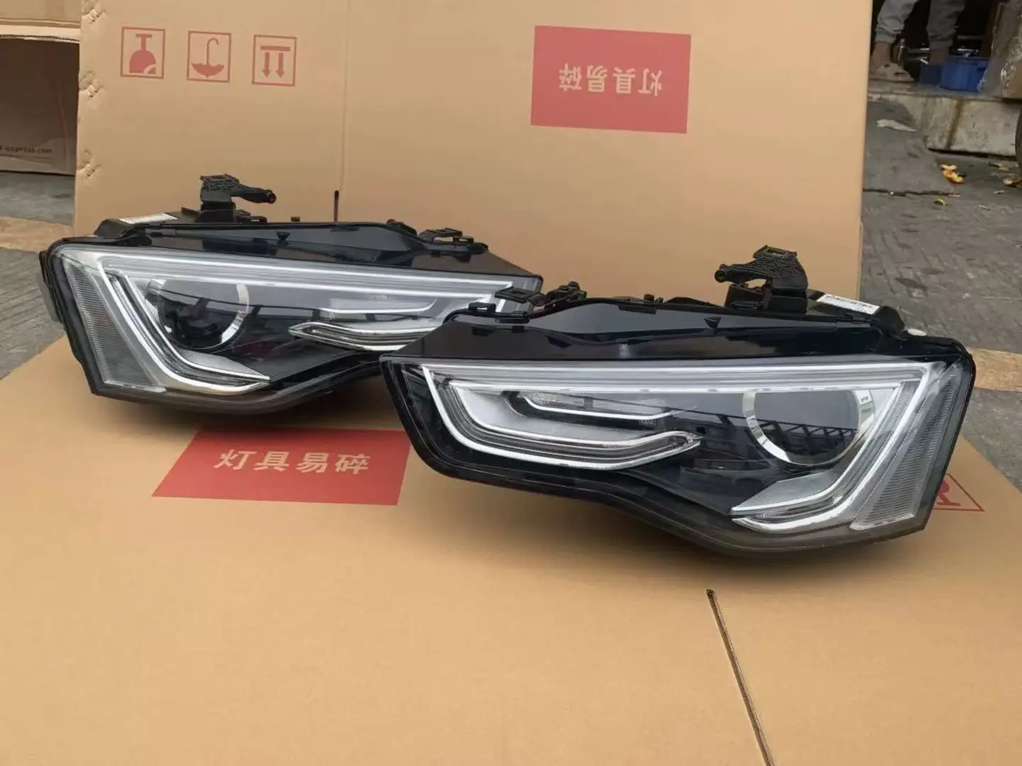 

Подходит для модернизации светодиодных фар A5 2012-2015 для Audi A5, замена ксеноновых фар, установка Plug and Play, оригинальный блок фар в сборе.