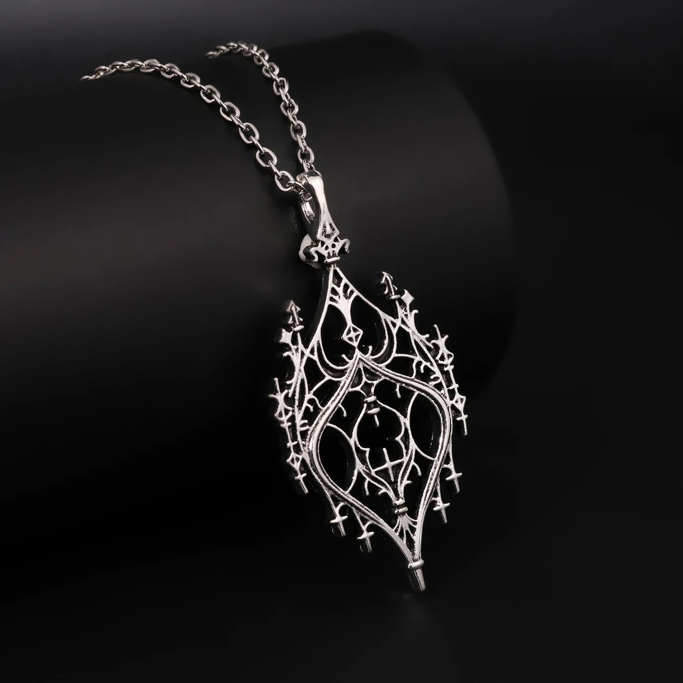 

1PC Fashion Gothic Style Silvery Hollow Out Castle Necklace for Women Punk Necklace Women Jewelry