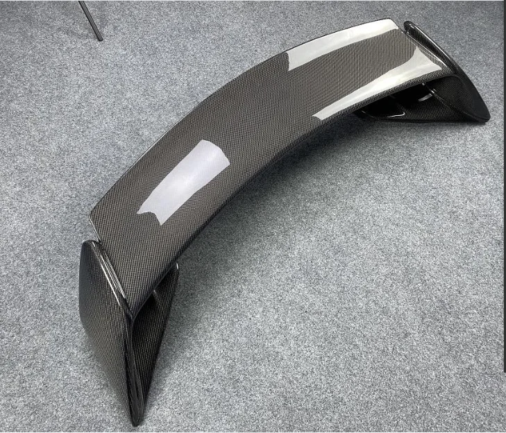 VAR Style Carbon Fiber Rear Spoiler For NISSAN R35 GTR GT Wing