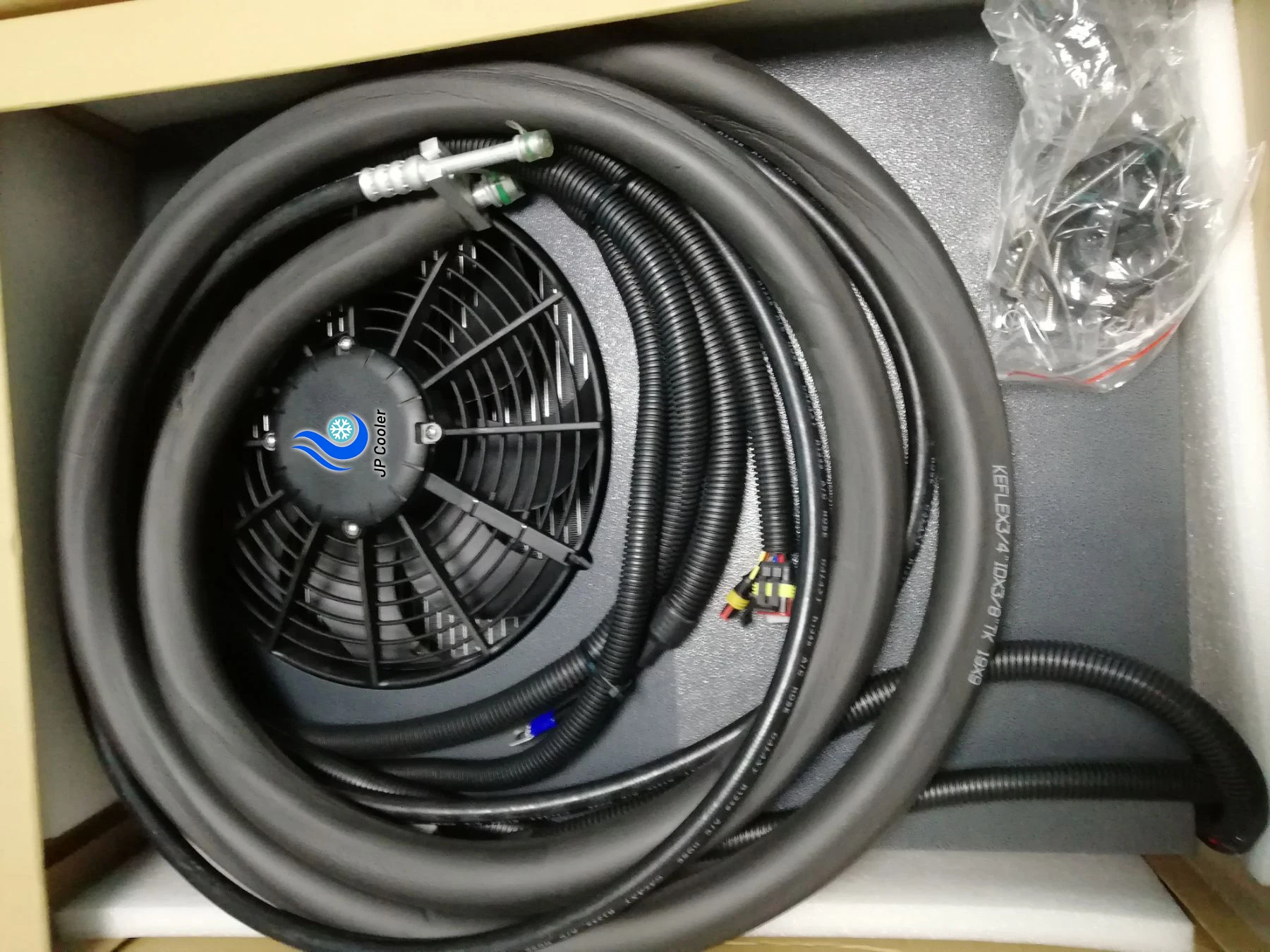 12 Volt Truck Air Conditioning 24V Roof Top Rv Truck Car Van Parking Air Conditioner