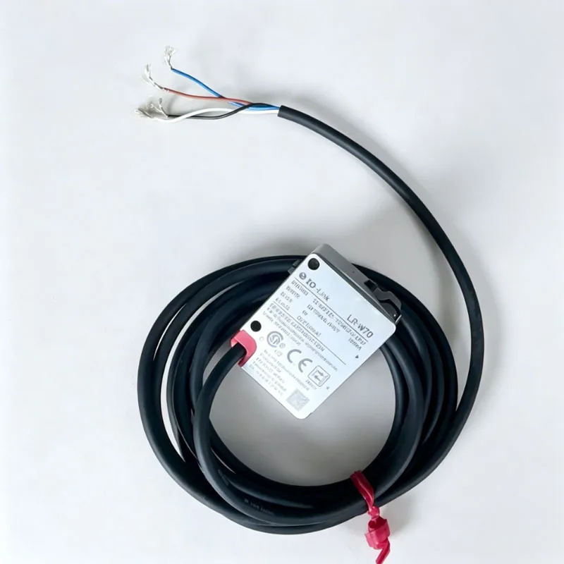 

Brand new original laser color sensor LR-W70 LR-W70C