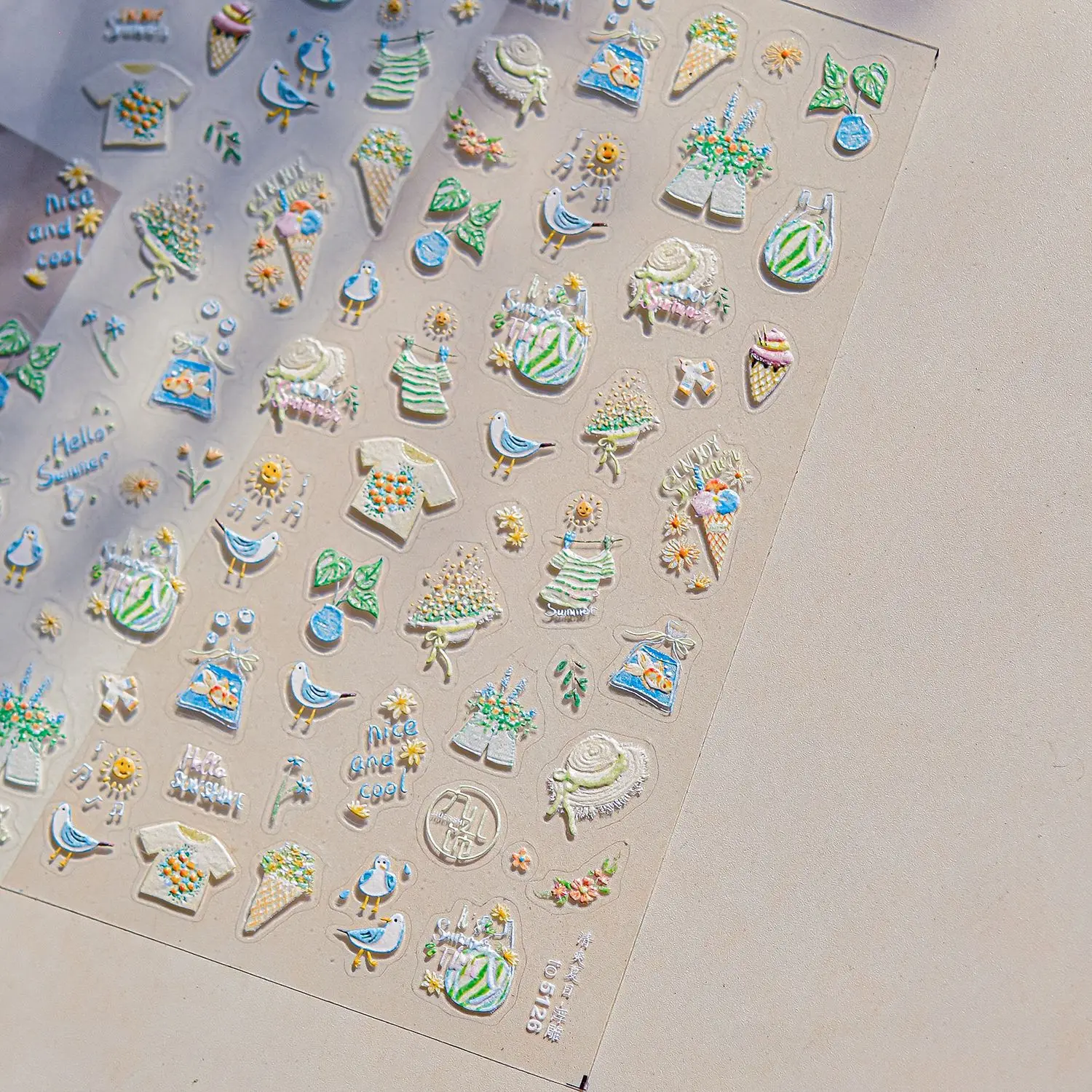 Adesivo per unghie rosa di Halloween Simpatici cuori di zucca Giocosi gatti neri Pipistrelli volanti Fantasmi Teschi glitter Kawaii Spettrale Nail Art Deca